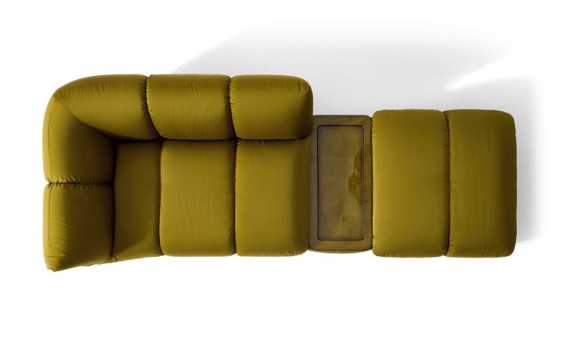 Диван Ardys фабрики Cassina — дизайн Патрисии Уркиолы