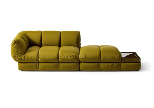 Диван Ardys фабрики Cassina — дизайн Патрисии Уркиолы