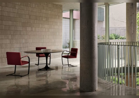 Обеденный стол Saarinen от Knoll image 4