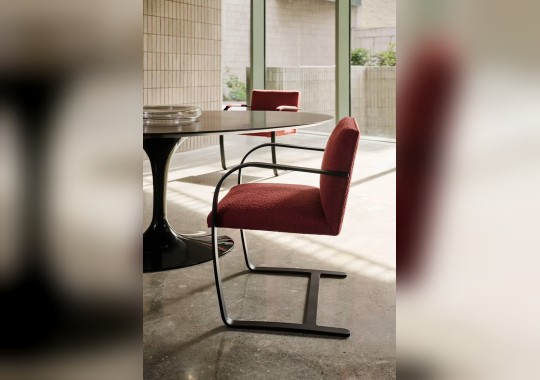 Обеденный стол Saarinen от Knoll image 6