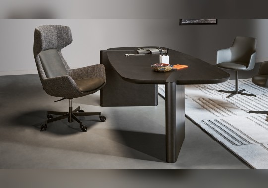 Кресло Newton от фабрики Bonaldo