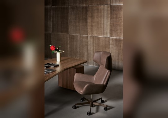 Кресло Newton от фабрики Bonaldo