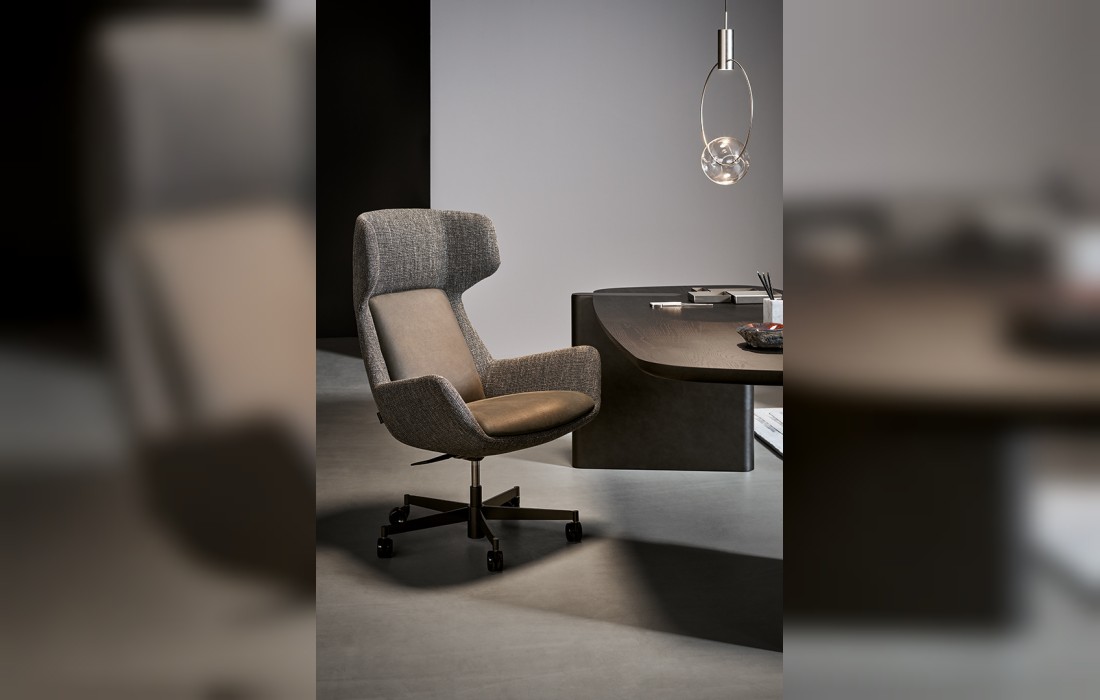 Кресло Newton от фабрики Bonaldo