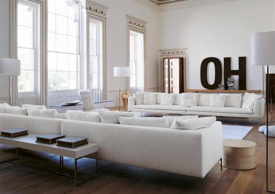 Диван на ножках модель Charles Sofa от фабрики B&B Italia