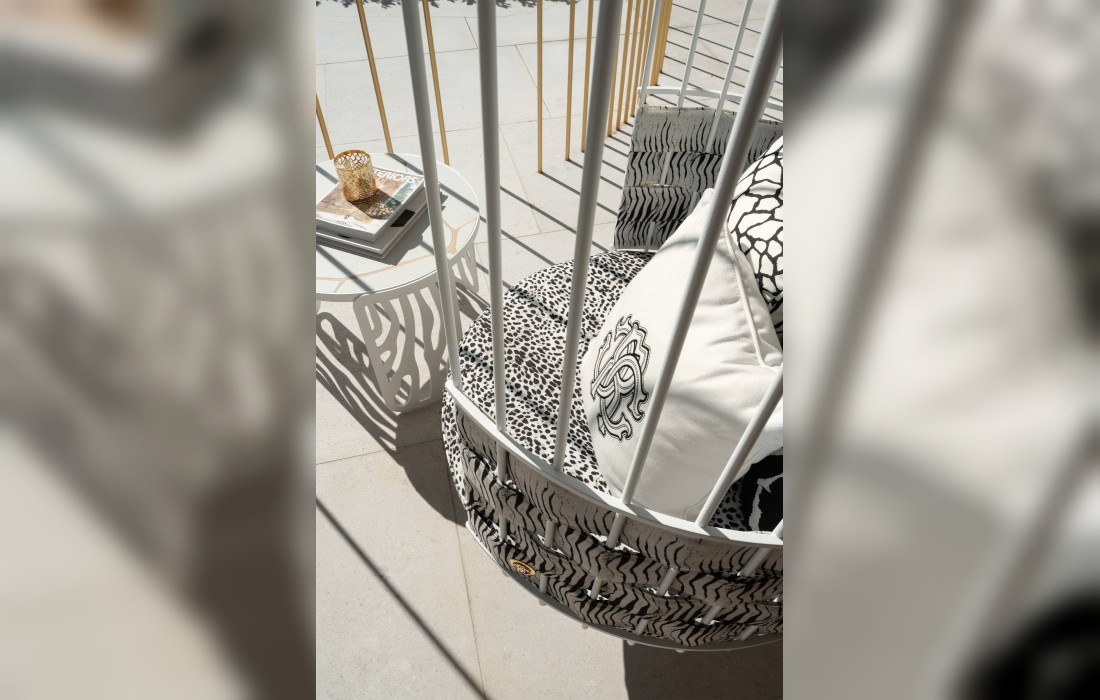 Подвесное кресло модель Mai Tai от Roberto Cavalli