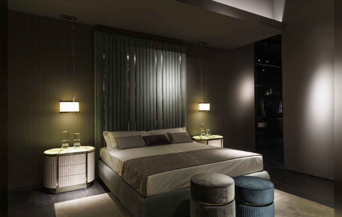 Кровать с высоким изголовьем Hollywood Plus DV Home