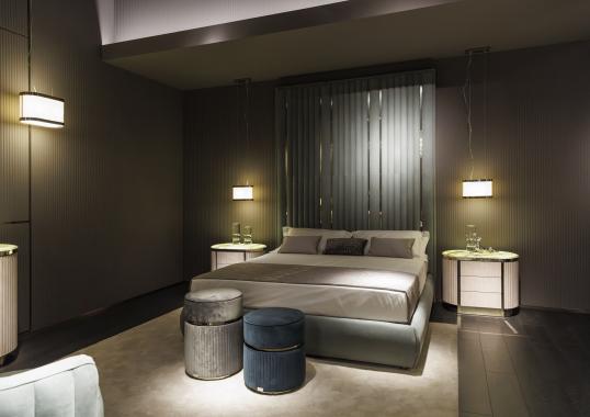 Кровать с высоким изголовьем Hollywood Plus DV Home