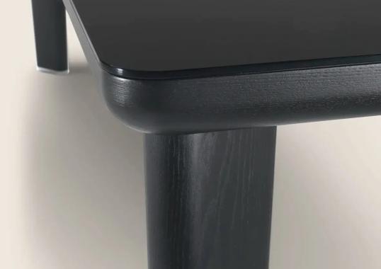 Стол обеденный модель Arnold от Flexform
