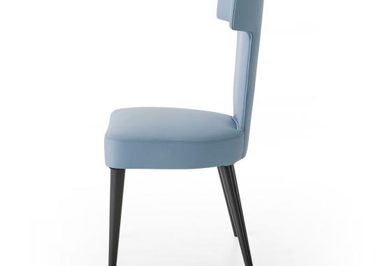 Стул от фабрики Franco Bianchini модель Navigli