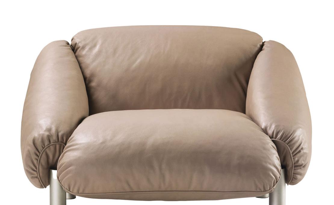 Кресло от фабрики Ghidini 1961 модель Flo Beige