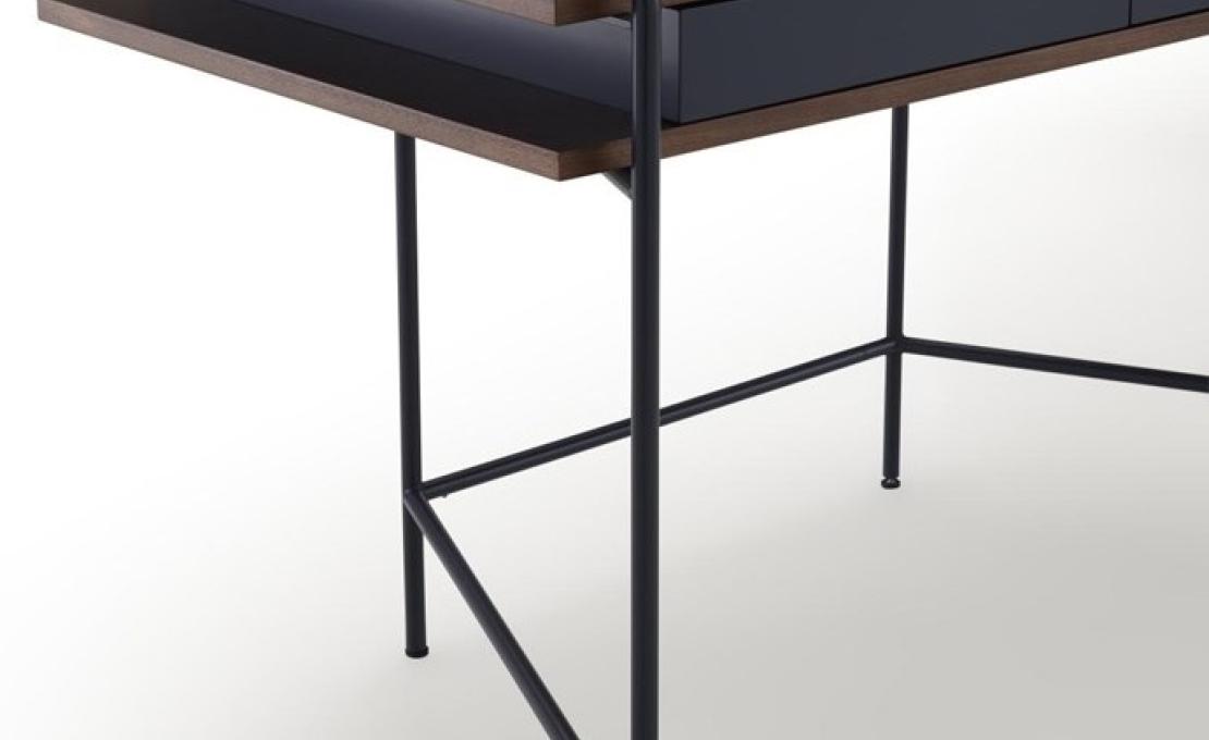 Письменный Стол от фабрики Ligne Roset модель 00GBAX10