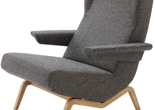 Кресло Ligne Roset Archi Armchair With Wooden Base image 1