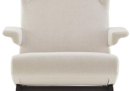 Кресло Ligne Roset Archi Armchair With Wooden Base image 6