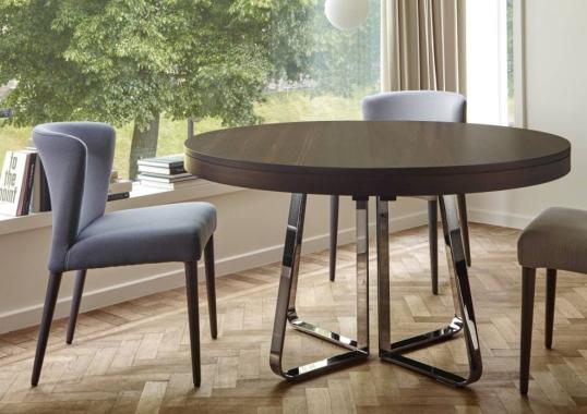 Обеденный стол от фабрики Ligne Roset модель Ava Extendable