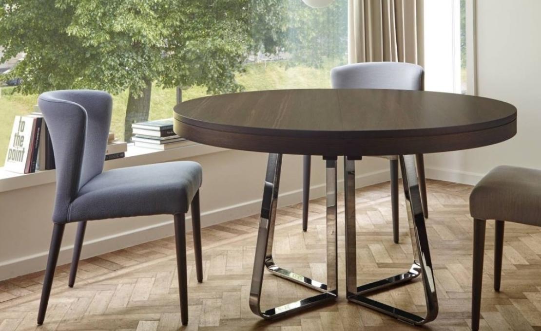 Обеденный стол от фабрики Ligne Roset модель Ava Extendable