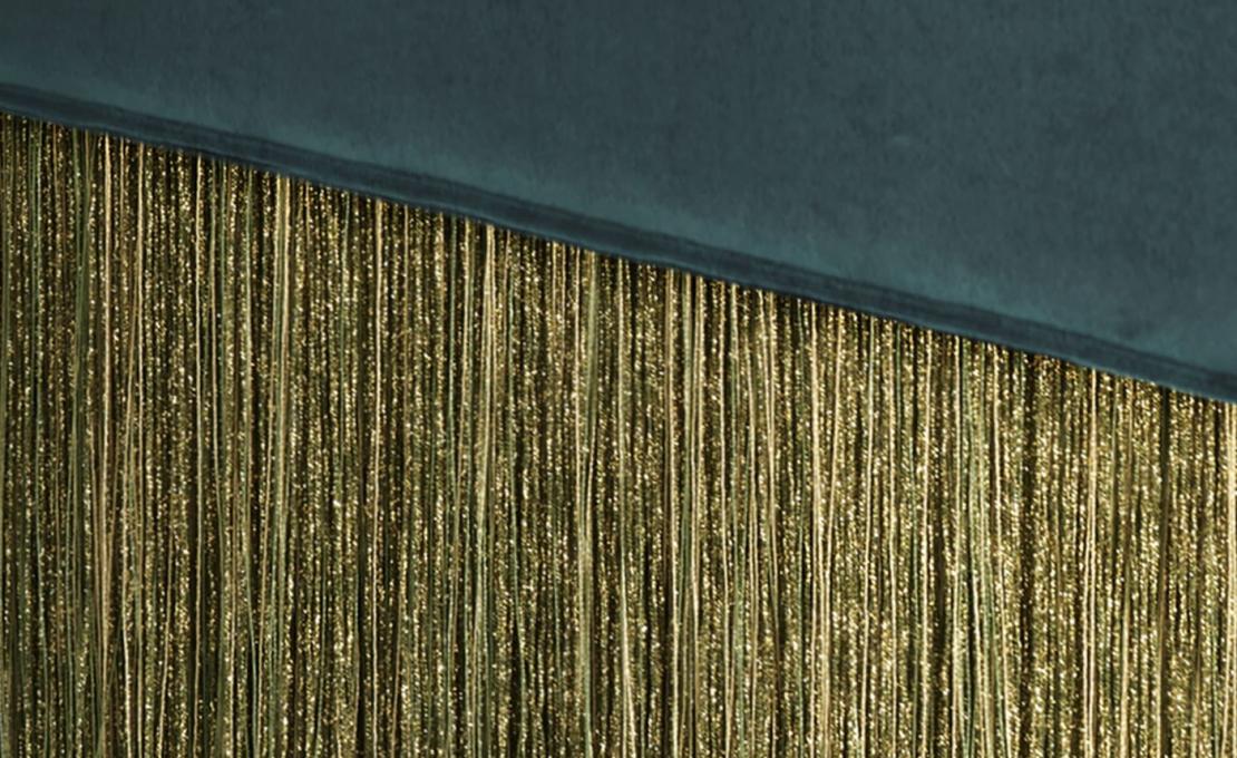 Банкетка с бахромой от Lorenza Bozzoli Couture