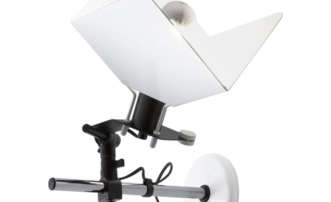 Настенный светильник от фабрики Stilnovo модель Triedro №2