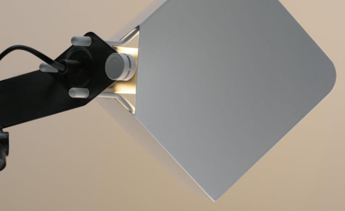 Настенный светильник от фабрики Stilnovo модель Triedro №2