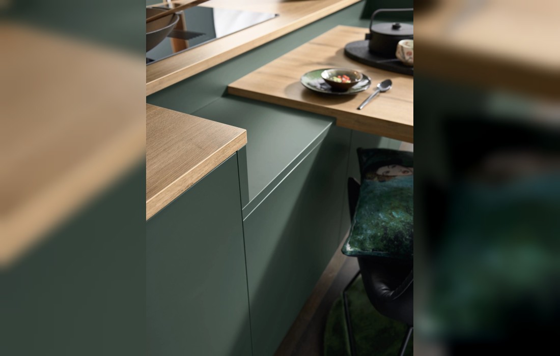 Кухня MANHATTAN UNI BLACK GREEN от Nolte: стиль и природная гармония