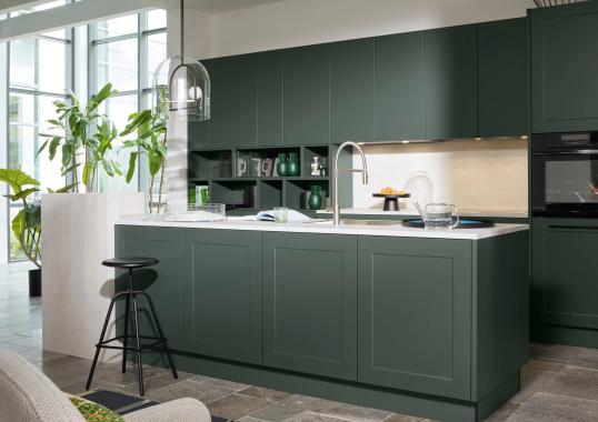 Кухня FRAME LACK/SOFT LACK BLACK GREEN от фабрики Nolte image 1