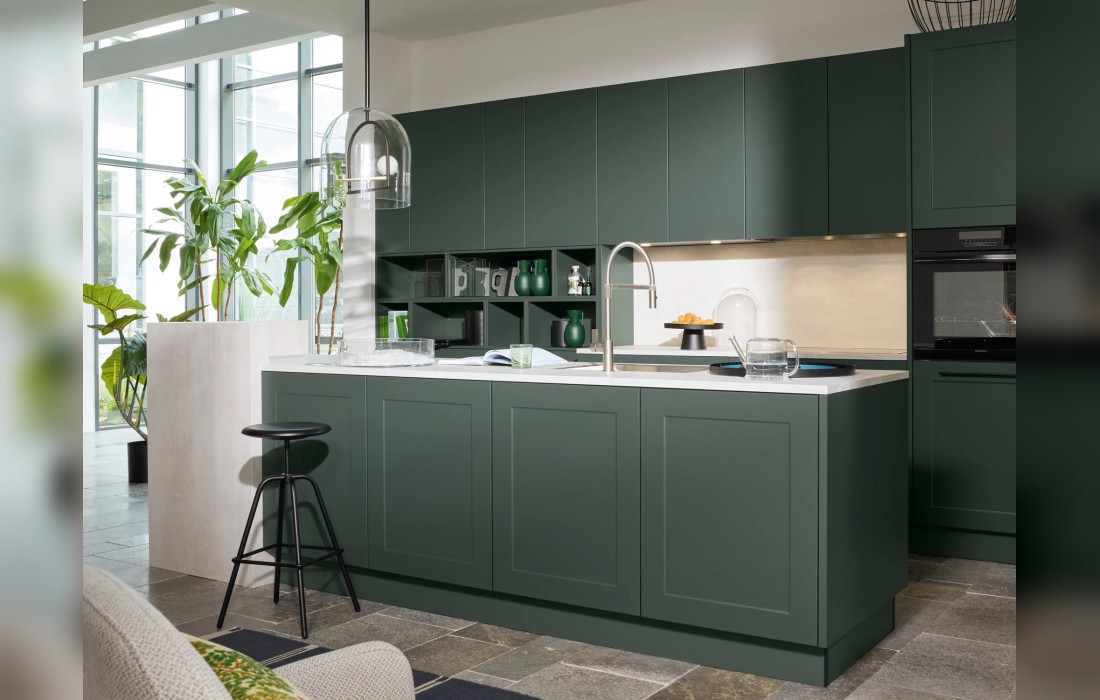 Кухня FRAME LACK/SOFT LACK BLACK GREEN от Nolte: стиль и современность
