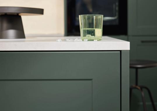 Кухня FRAME LACK/SOFT LACK BLACK GREEN от фабрики Nolte image 2