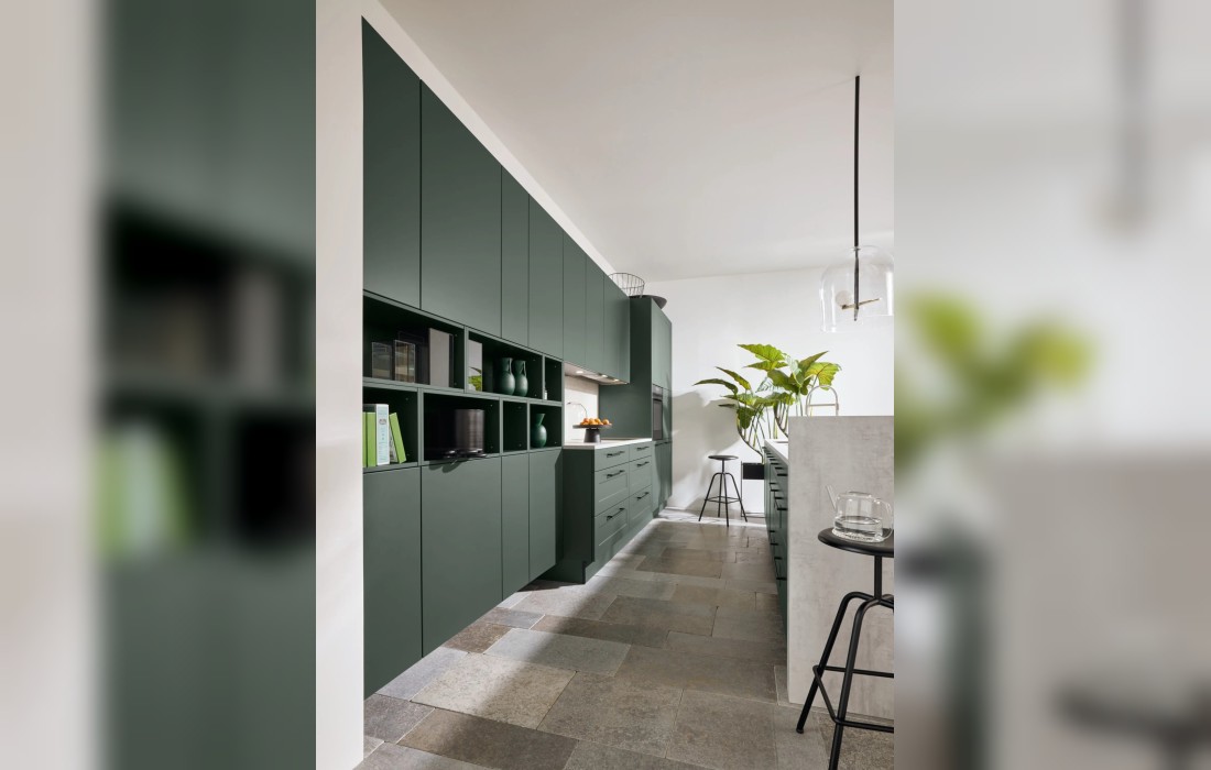 Кухня FRAME LACK/SOFT LACK BLACK GREEN от Nolte: стиль и современность