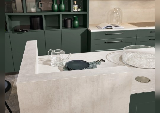 Кухня FRAME LACK/SOFT LACK BLACK GREEN от Nolte: стиль и современность