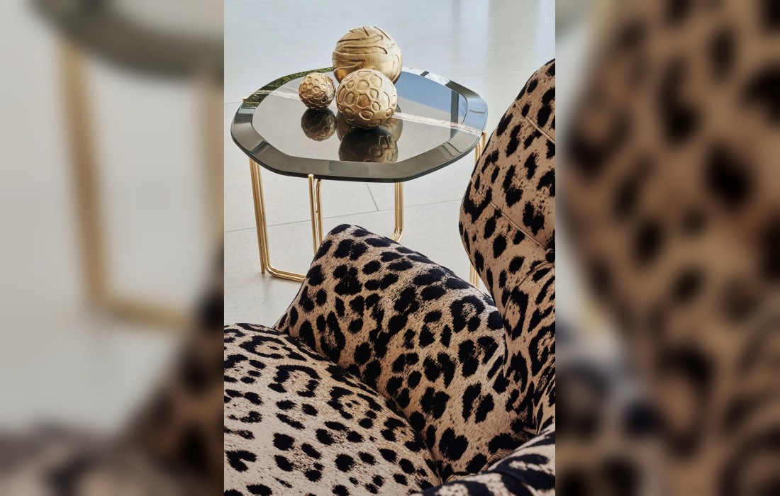 Кресло MACLAINE от Roberto Cavalli Home: стиль 50‑х в современном интерьере