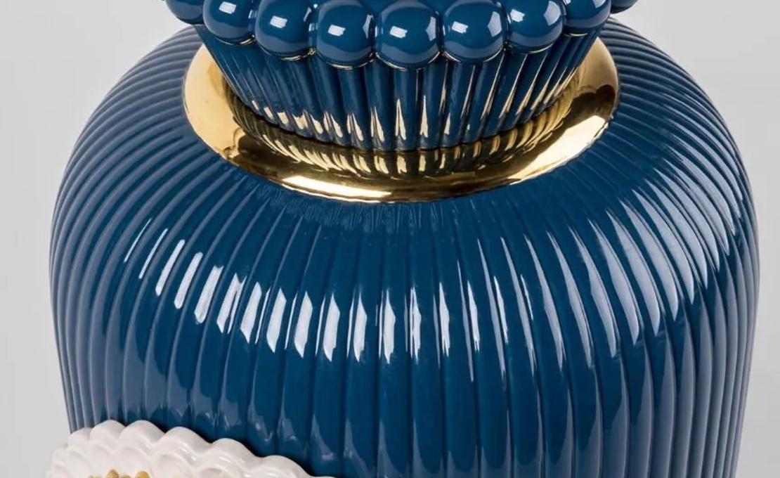 Ваза Lover’s Eyes от Lladro — фарфор с гравировкой глаза