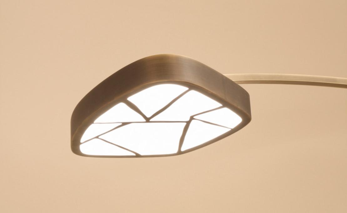 Торшер Pluma от Esperia Luci — модульность и премиальное освещение