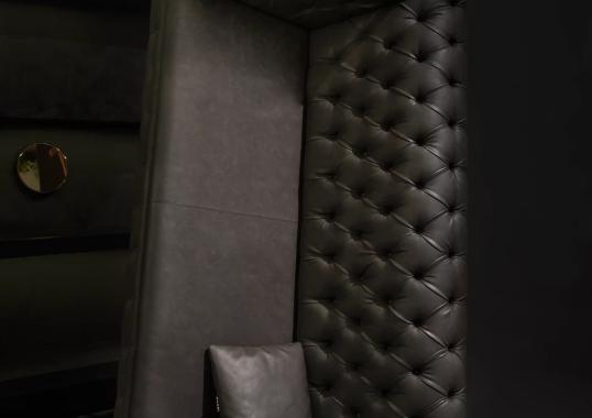 Кожаный диван Charleston от фабрики Moooi image 3