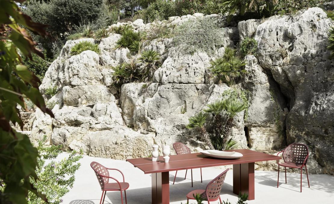 Стол Eidos фабрики Gervasoni, дизайн Габриэле и Оскара Буратти