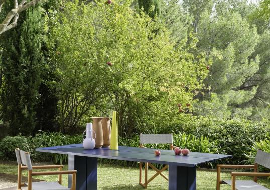 Стол Eidos фабрики Gervasoni, дизайн Габриэле и Оскара Буратти