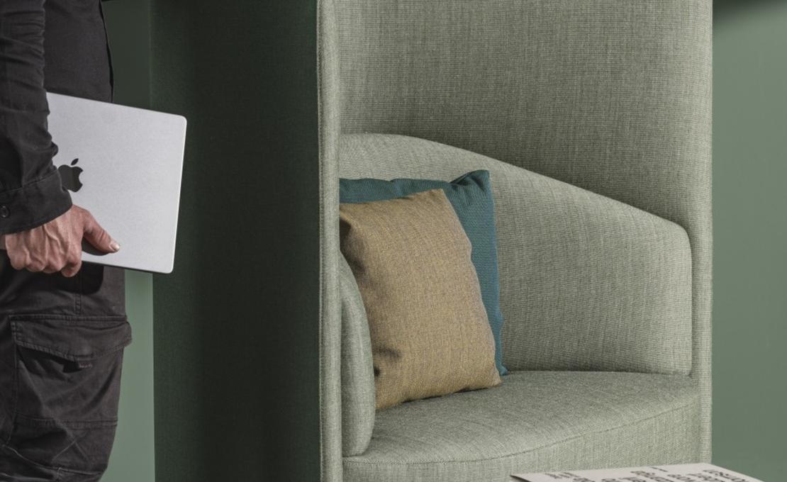 Офисный диван модель In Out от Andreu World