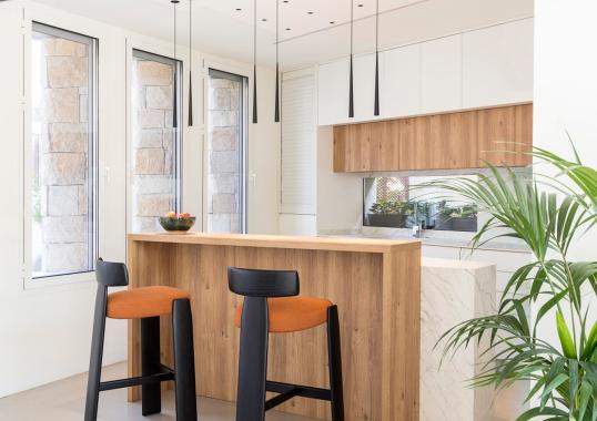 Стул модель Oru от фабрики Andreu World