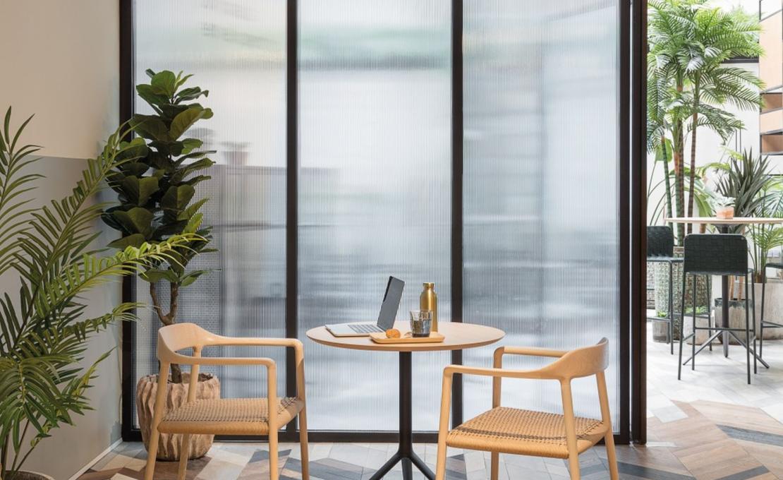 Стул модель Liceo от фабрики Andreu World