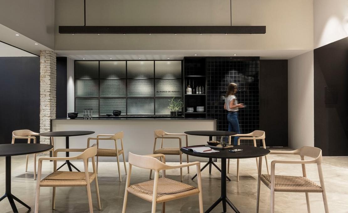 Стул модель Liceo от фабрики Andreu World