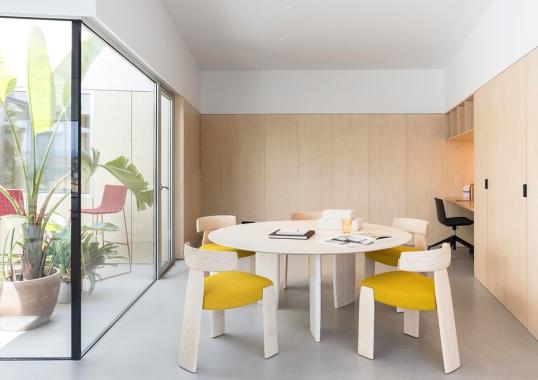 Конференц-стол Oru от Andreu World image 5