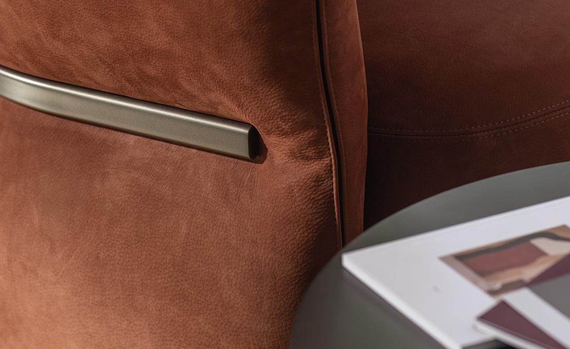 Кресло Madame Butterfly от фабрики Flou