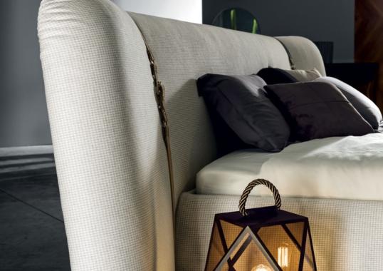 Кровать модель Anfiteatro от фабрики Meroni Colzani