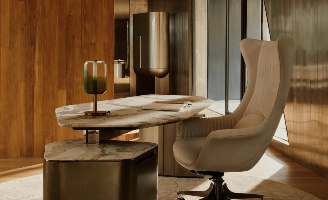 Письменный стол модель Ephir от фабрики Ipe Cavalli Visionnaire