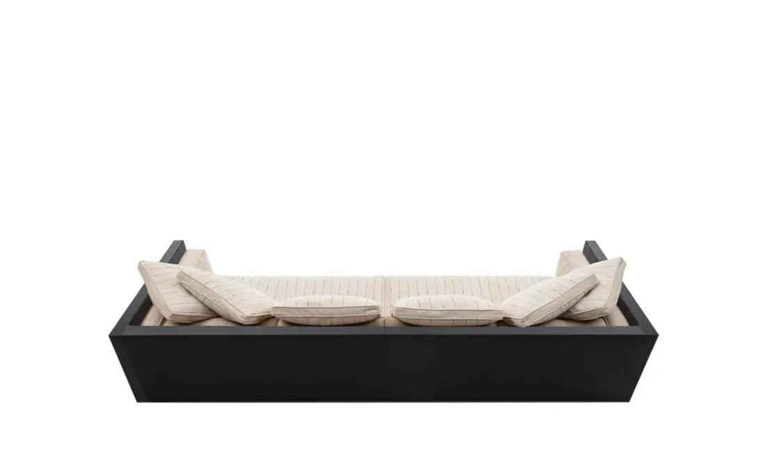 Диван модель Florius от фабрики Maxalto