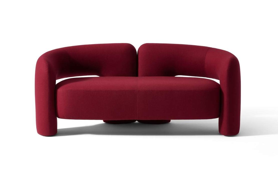 Диван Dudet фабрики Cassina — дизайн Патрисии Уркиолы