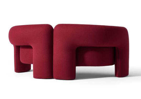 Диван Dudet фабрики Cassina — дизайн Патрисии Уркиолы