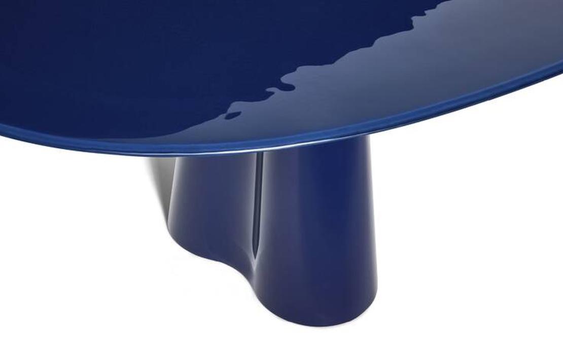 Круглый стол Treflo фабрики Cassina — дизайн Ронана Буруллека