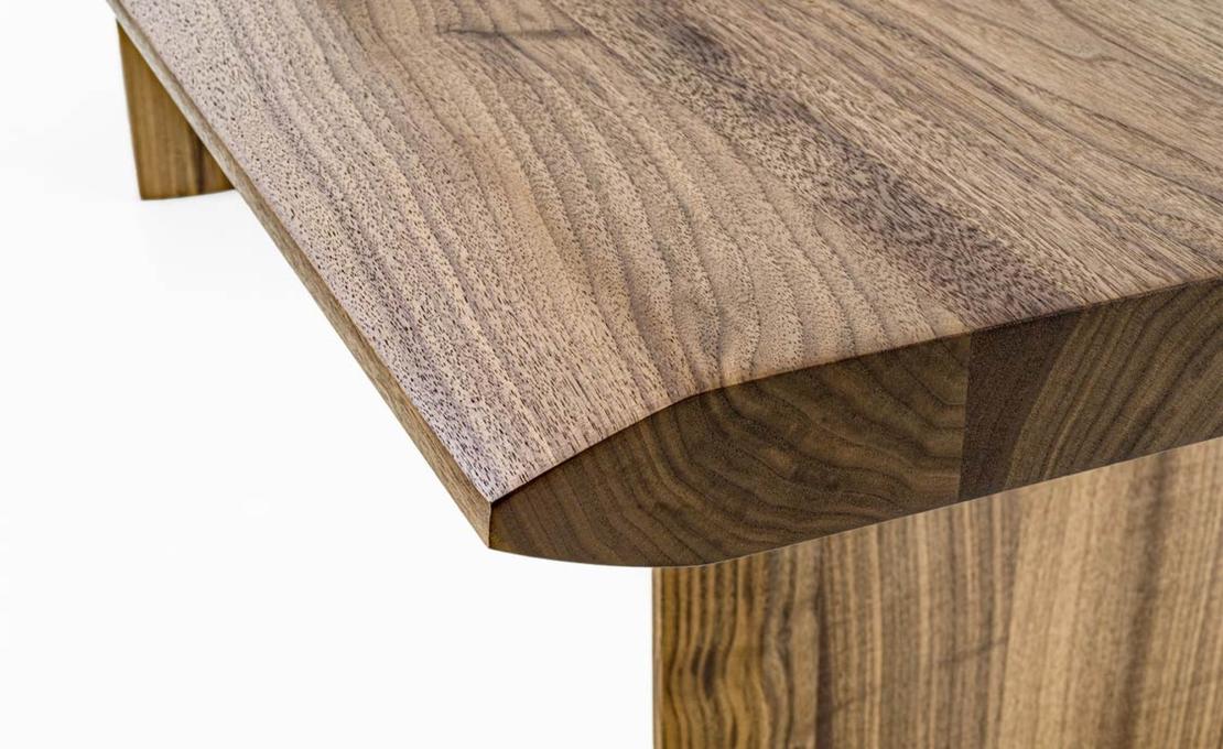 Стол обеденный модель INCASTRO от Riva 1920 — дизайн Authentic Design