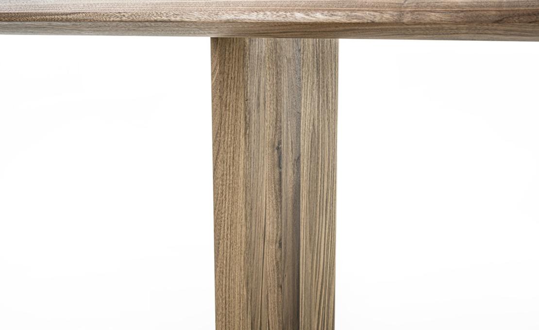 Стол обеденный модель INCASTRO от Riva 1920 — дизайн Authentic Design