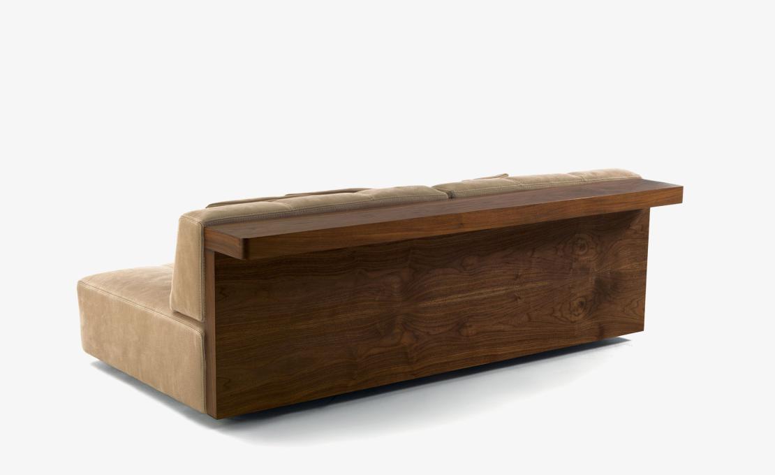 Диван FUR NATURE от Riva 1920 — дизайнер Джейми Дьюри