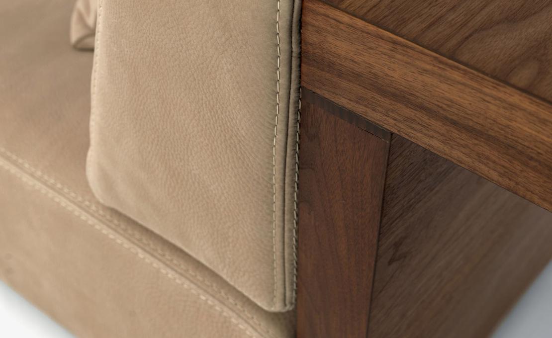 Диван FUR NATURE от Riva 1920 — дизайнер Джейми Дьюри